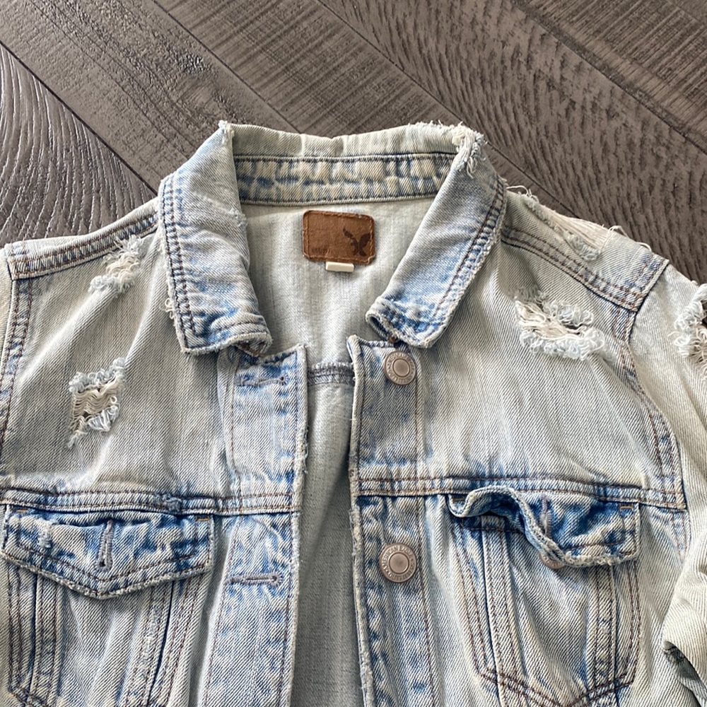 American Eagle distressed denim jacket